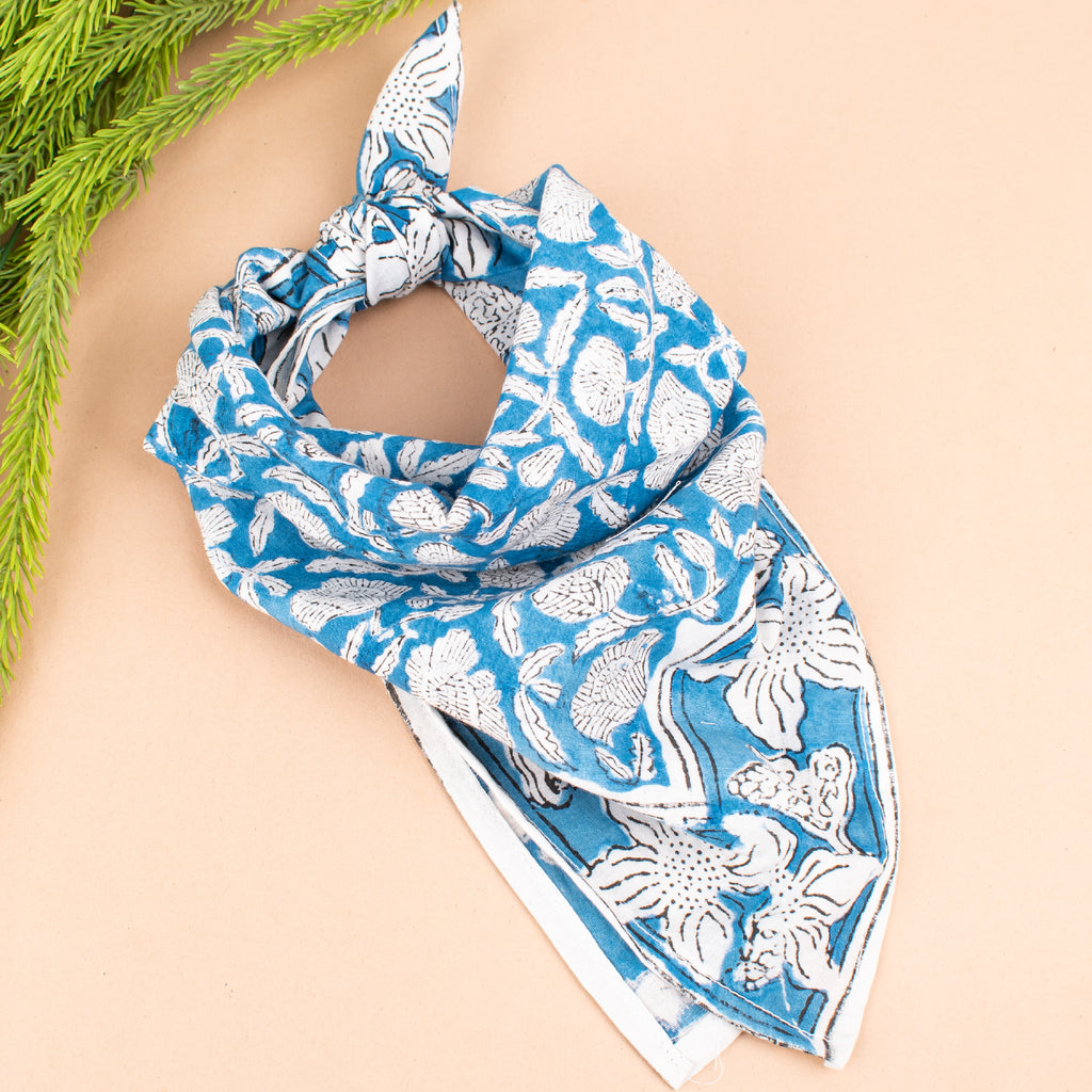 Stylish Cotton Bandana for Men & Women, Soft Breathable Fabric Head Wrap, Boho Paisley Print, Reusable Eco-Friendly Square Scarf for Neck, Hair and Face, or Outdoor Use